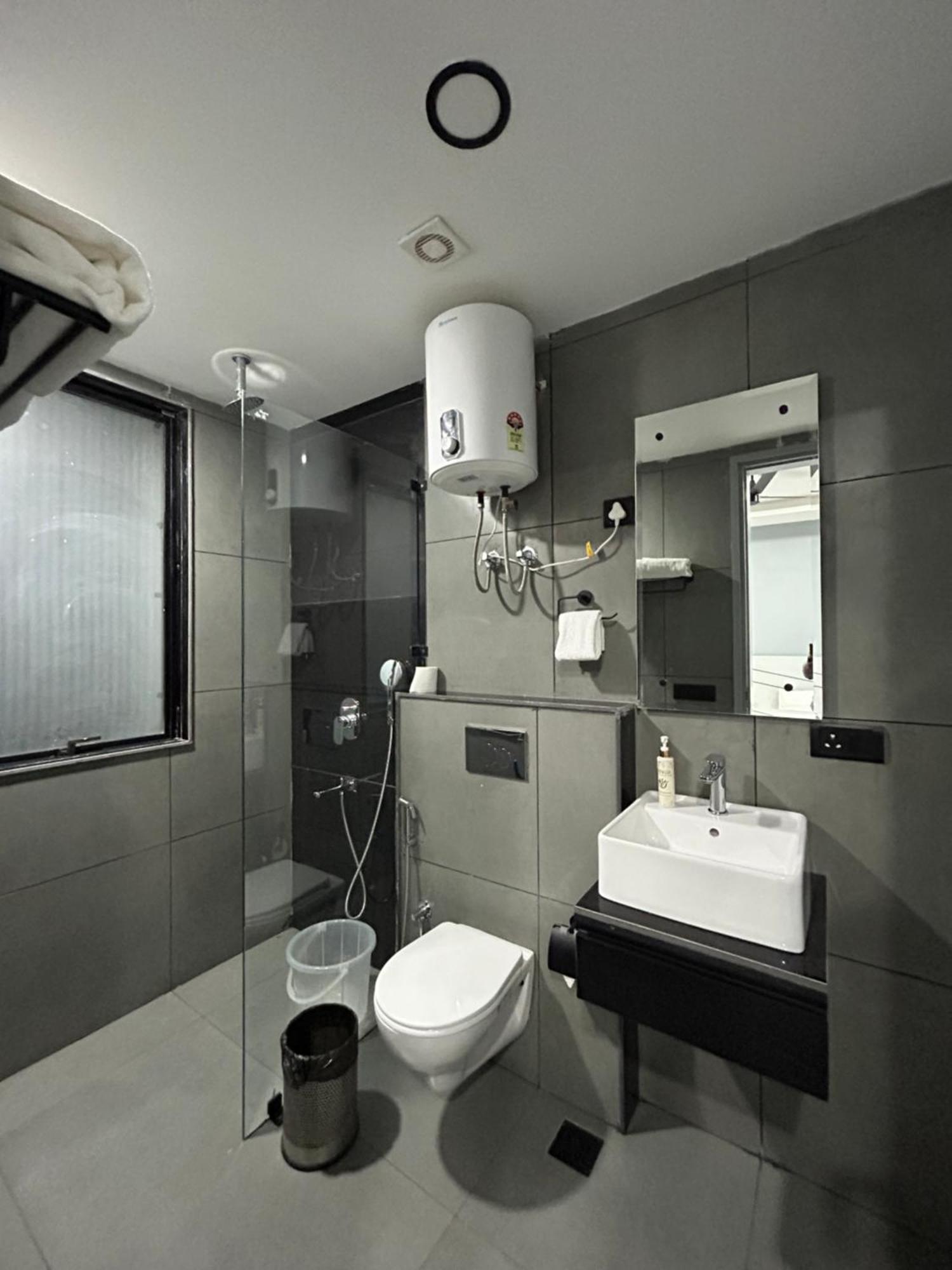 Bedchambers Serviced Apartment, Golf Course, Gurgaon Eksteriør billede