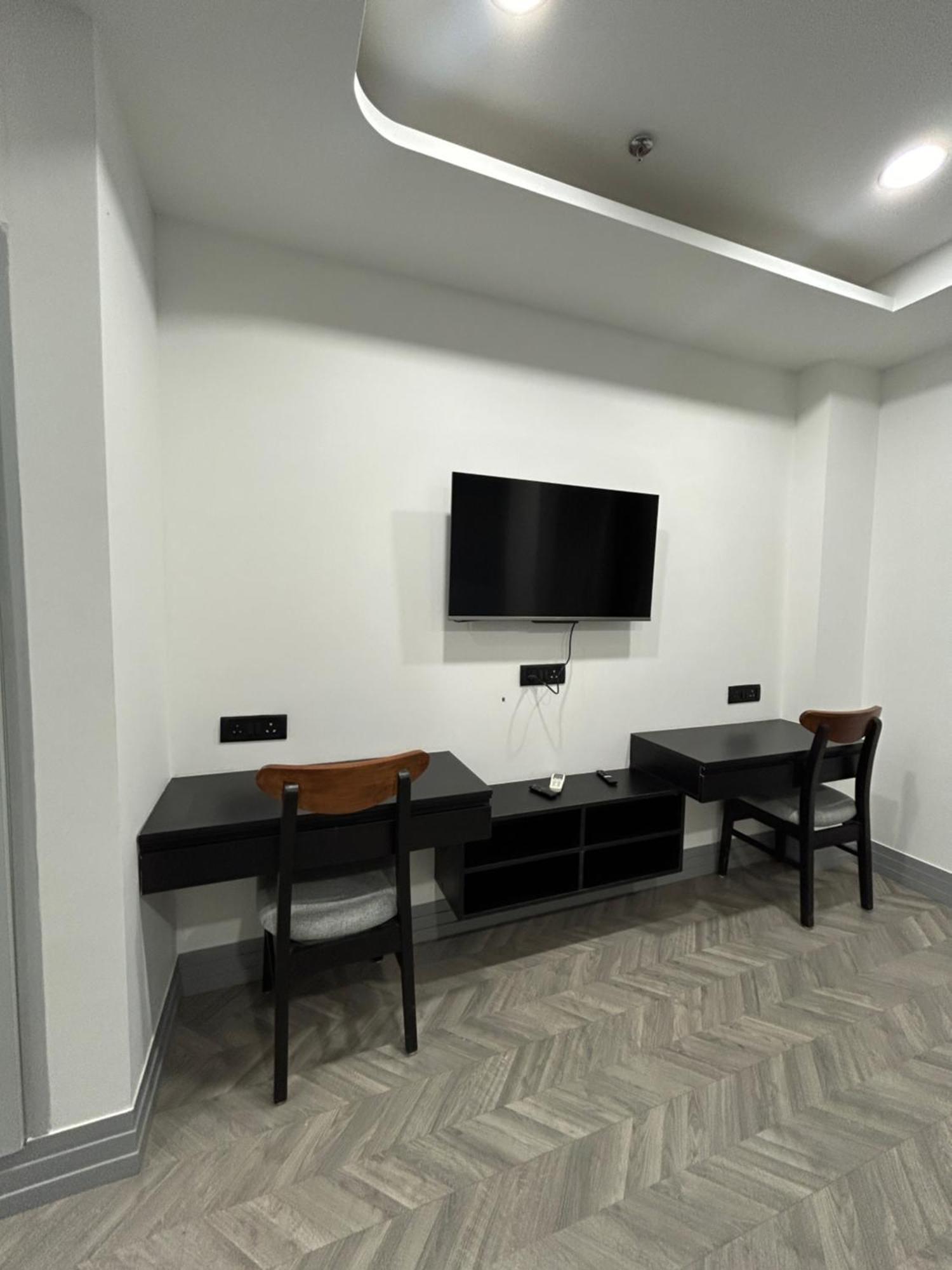 Bedchambers Serviced Apartment, Golf Course, Gurgaon Eksteriør billede