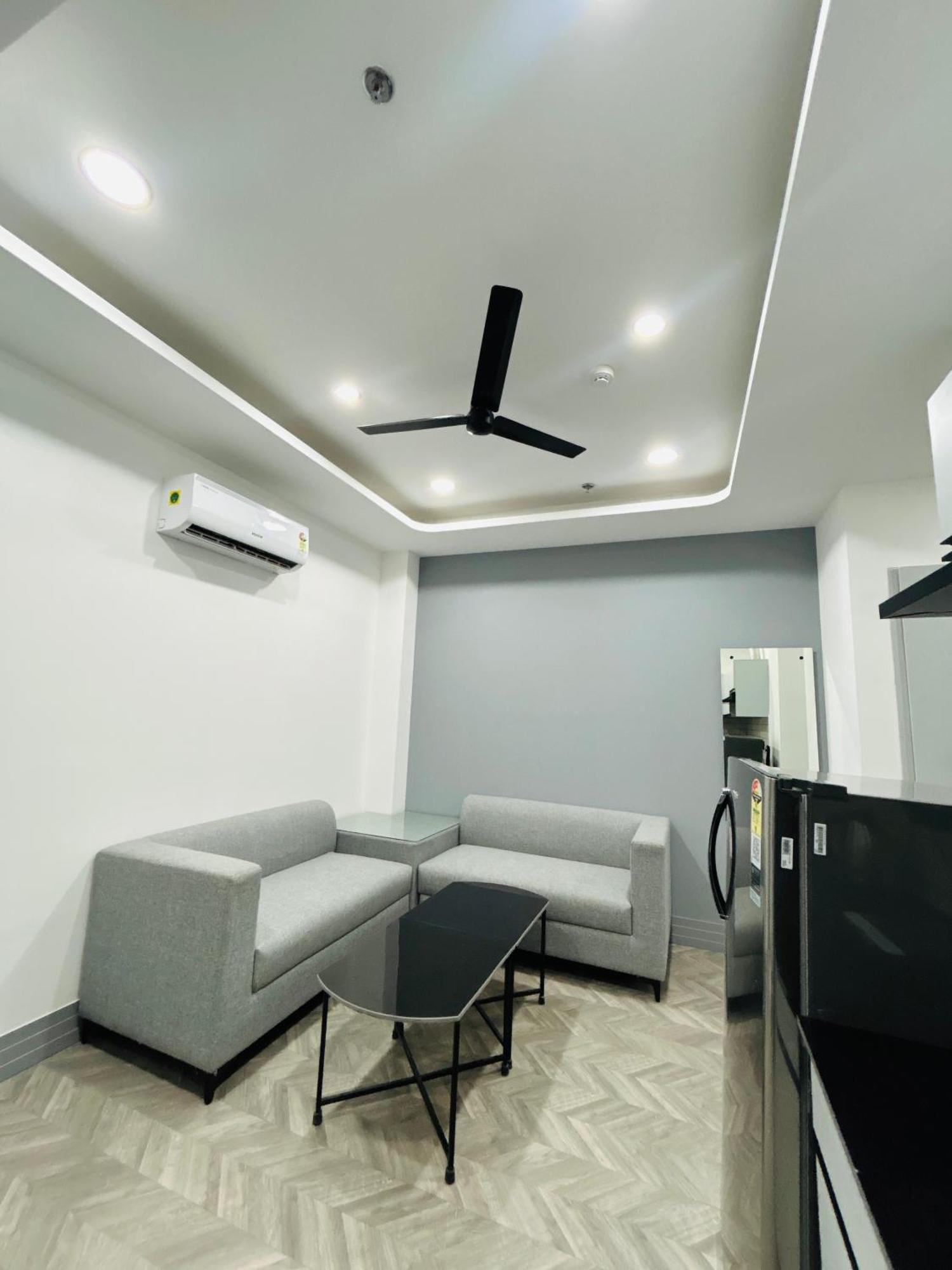 Bedchambers Serviced Apartment, Golf Course, Gurgaon Eksteriør billede