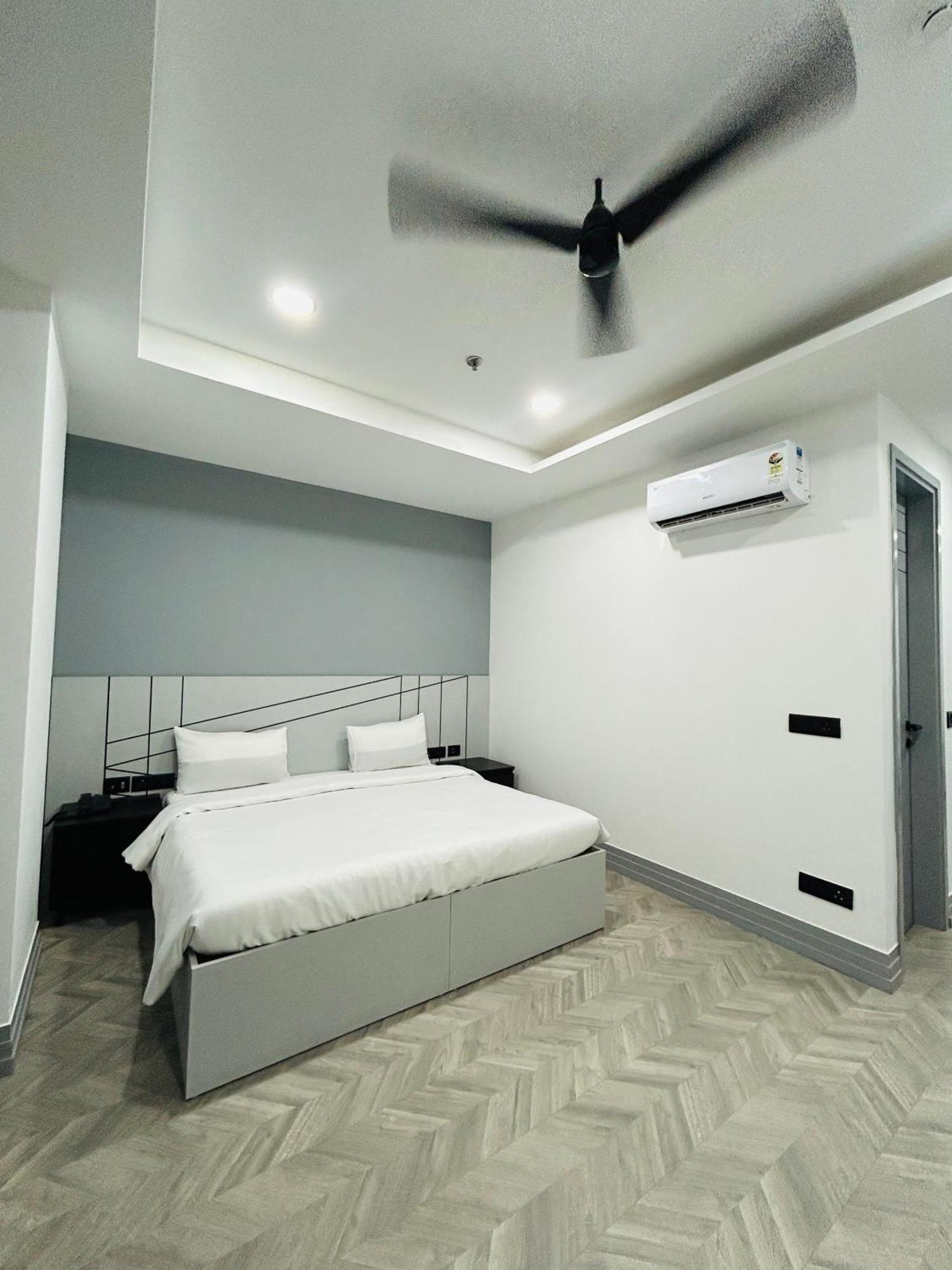 Bedchambers Serviced Apartment, Golf Course, Gurgaon Eksteriør billede