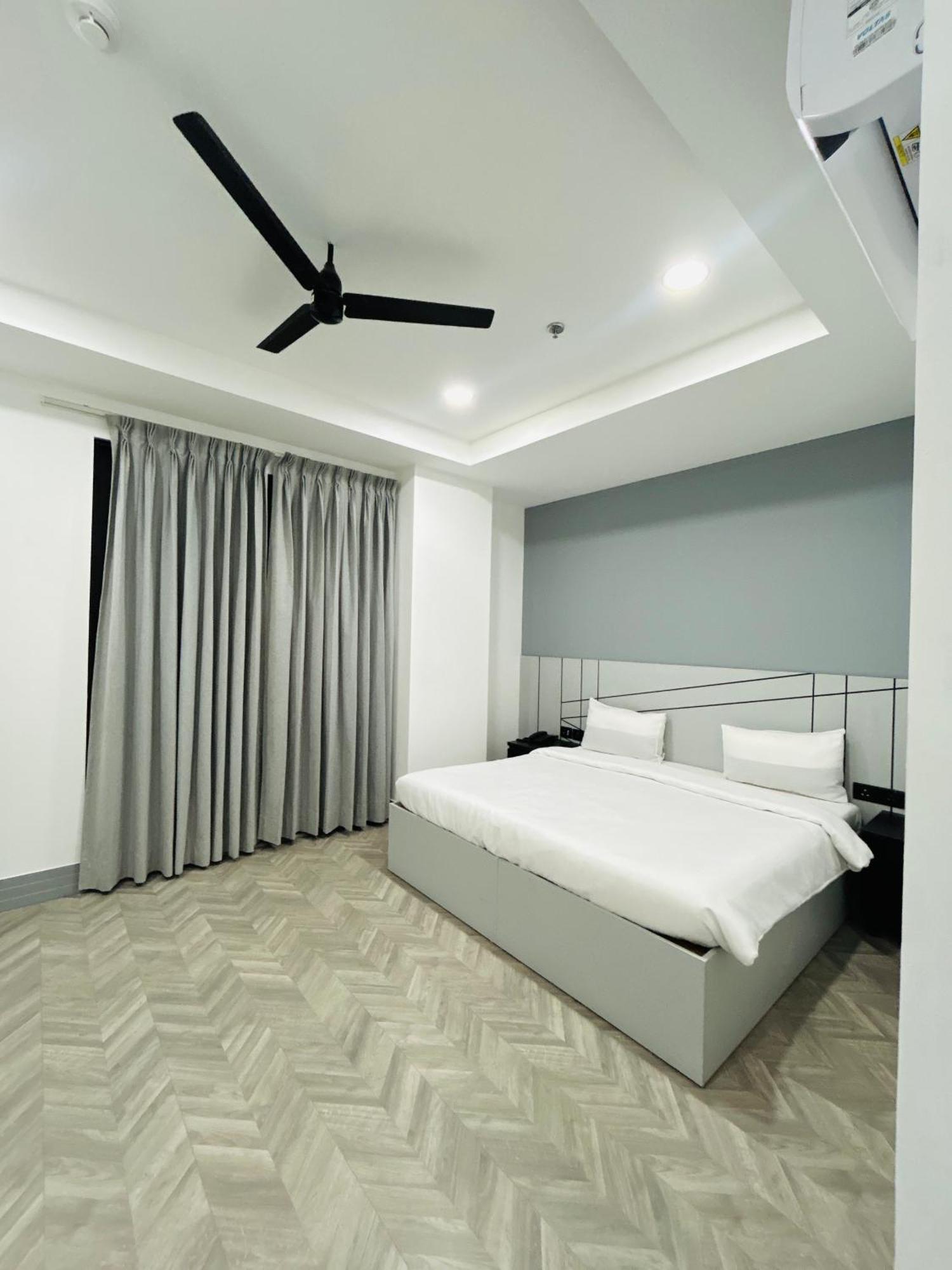 Bedchambers Serviced Apartment, Golf Course, Gurgaon Eksteriør billede